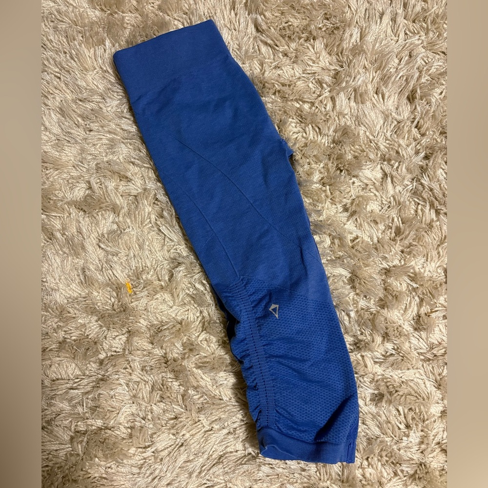 Ivivva • Girls Cropped Leggings • Size 10